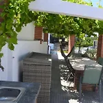 Villa Rustic Chick