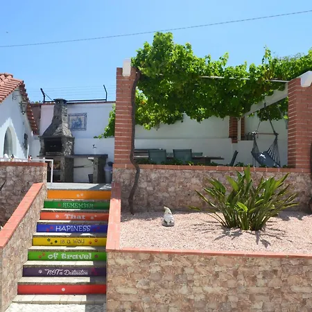 Villa Rustic Chick *